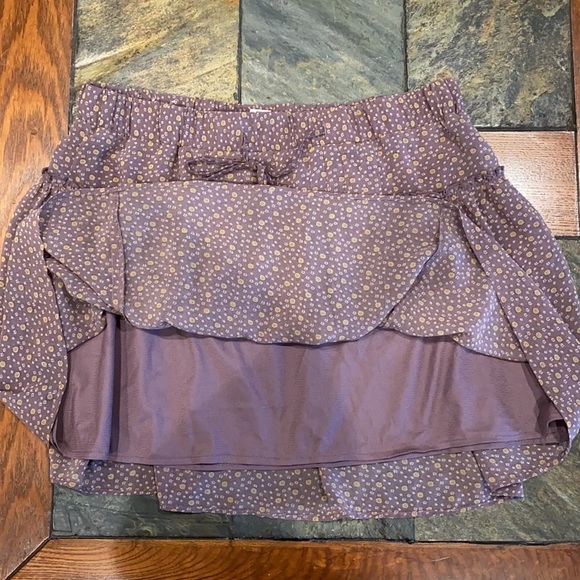 Old navy skirt - Picture 2 of 2